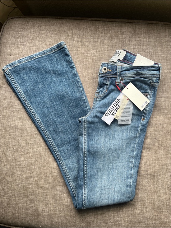 BDG Denim - Urban Outfitters BDG Low-Rise Comfort Brooke Flare Bell Bottoms 25W